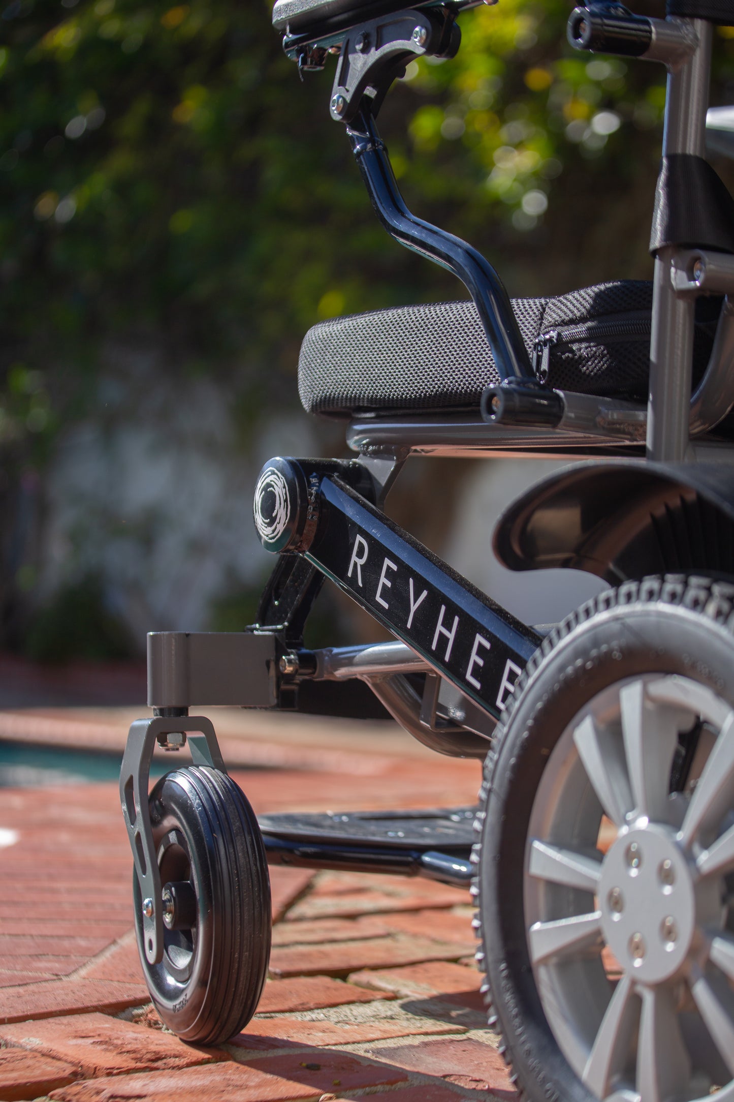 Foldable Electric Wheelchair Roamer Reyhee